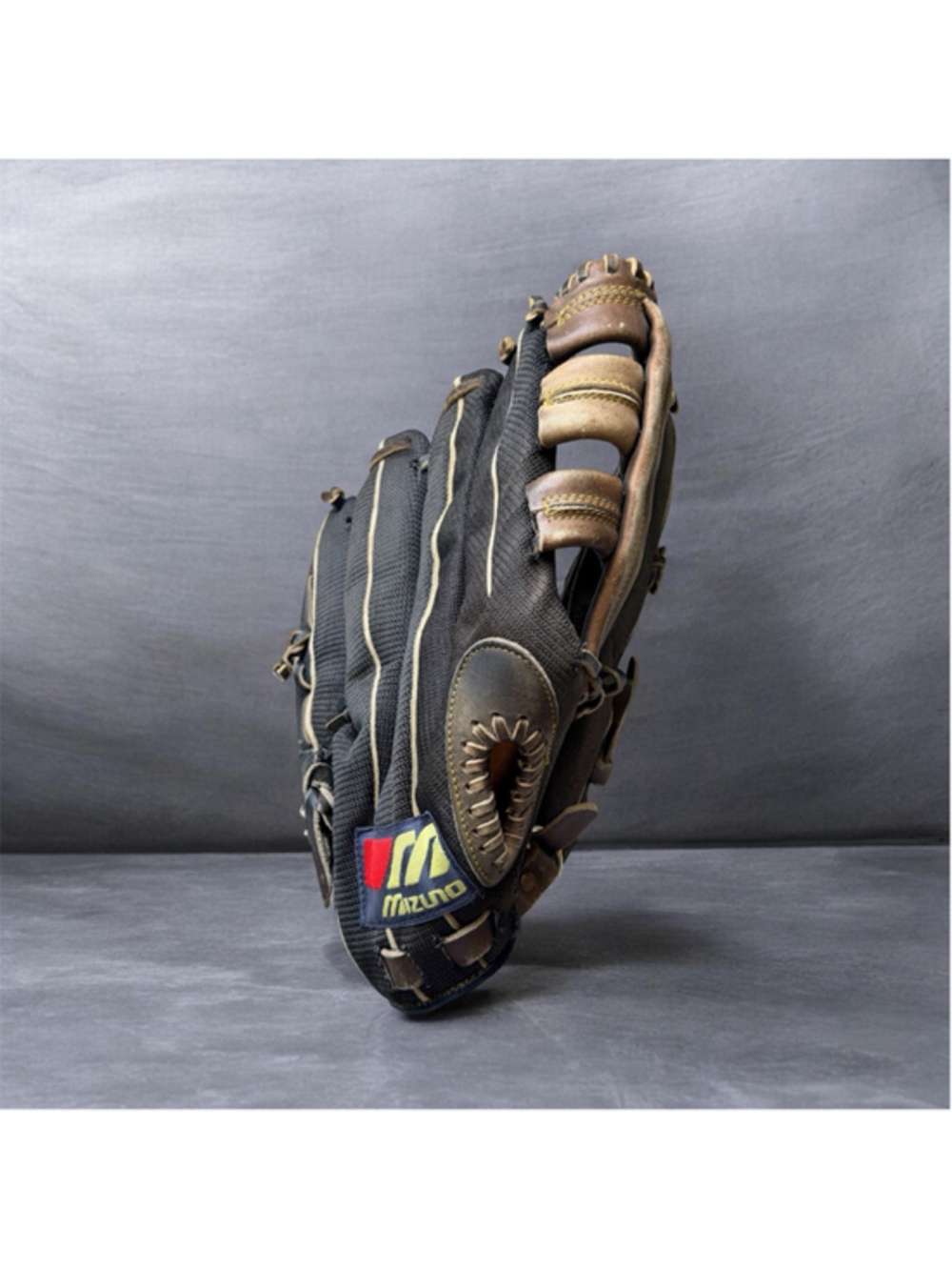 Mizuno MZ133 12” Super Flex Professional Baseball Glove RHT Black